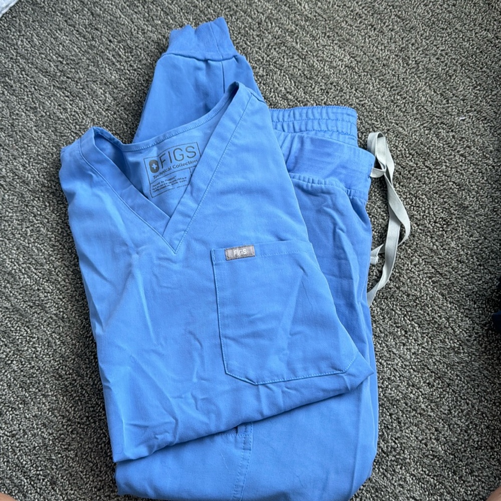 Figs scrubs